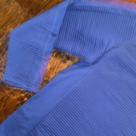 Colosseum PITT Blue and Yellow Zip Up Sweater with Textured Pattern - Picture 4 of 9